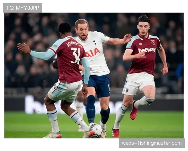 突发:托特纳姆热刺球场因电力故障,比赛中断15分钟 突发:托特纳姆热刺球场因电力故障,比赛中断15分钟