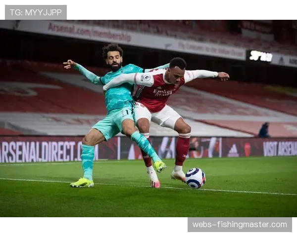 英超第32轮焦点战：利物浦主场3-2险胜阿森纳，萨拉赫点射绝杀